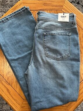 *OAT NEW YORK* Light Wash Mid-Rise Kick Boot Denim Jeans NWT Size 12 / 31
